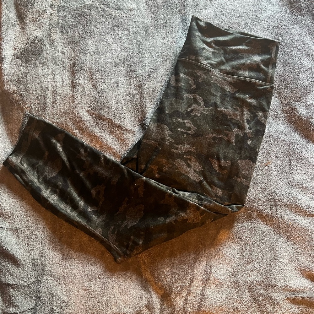 Fabletics crop/capri leggings